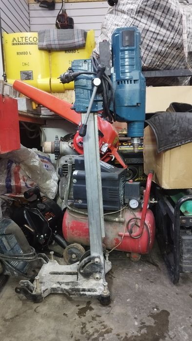 Машина алмазного бурение 4025 Мощность вт3950 хороший состояние новый