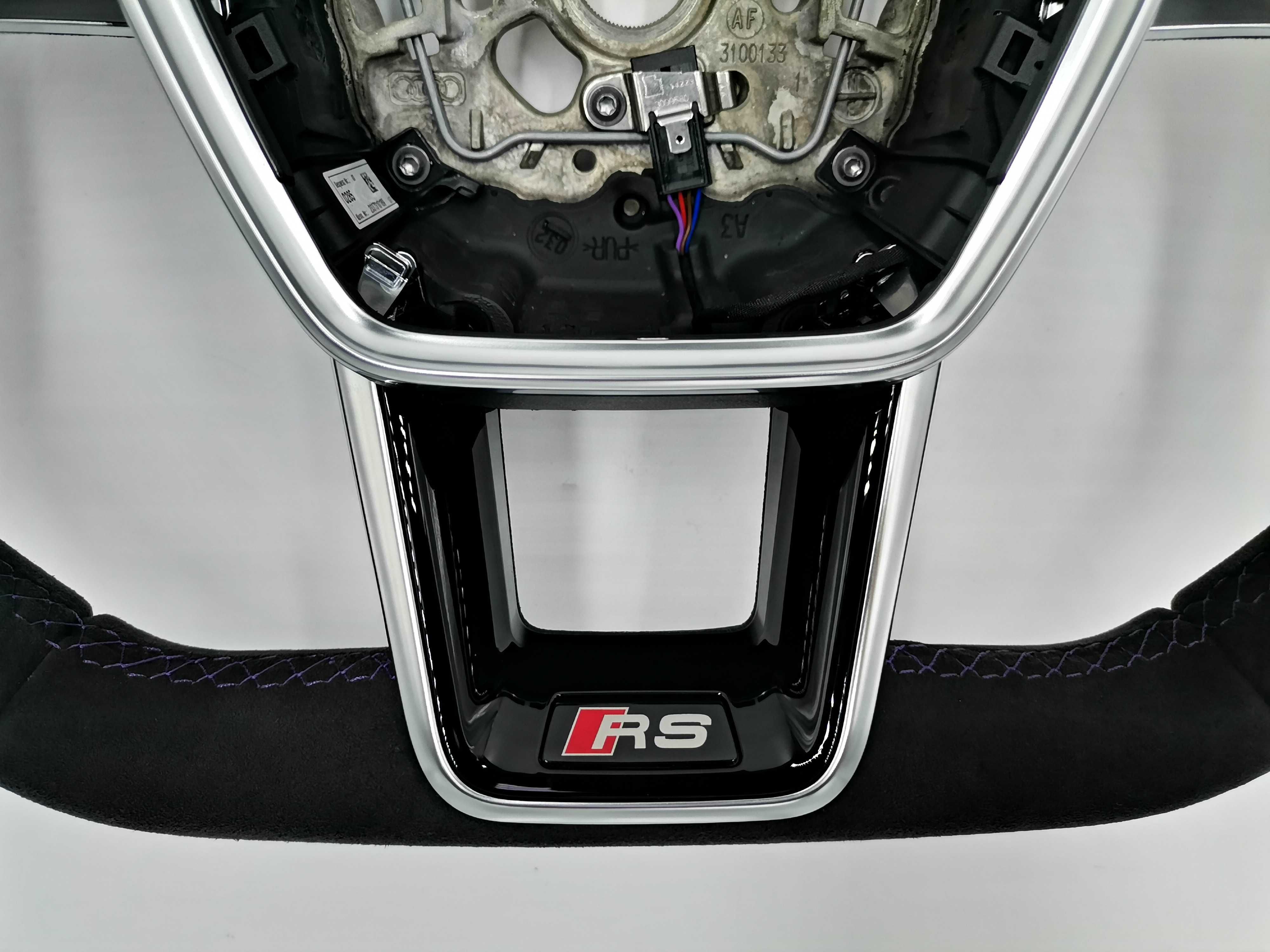АЛКАНТАРА Нов Спортен Волан Audi E Tron GT RS A6 RS6 A7 RS7 4J3419091D