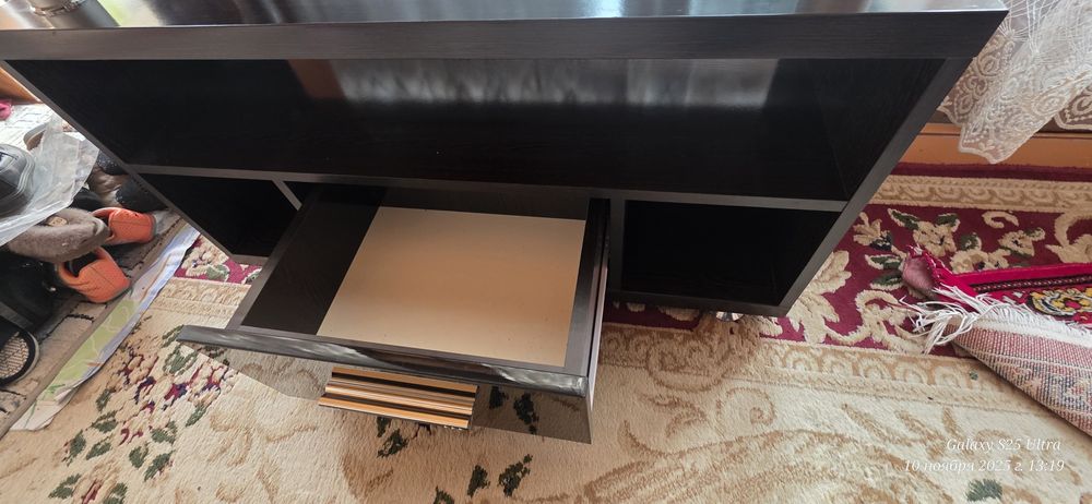 Телевизор падставка сотилади