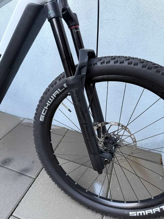 Bicicleta electrica Cube