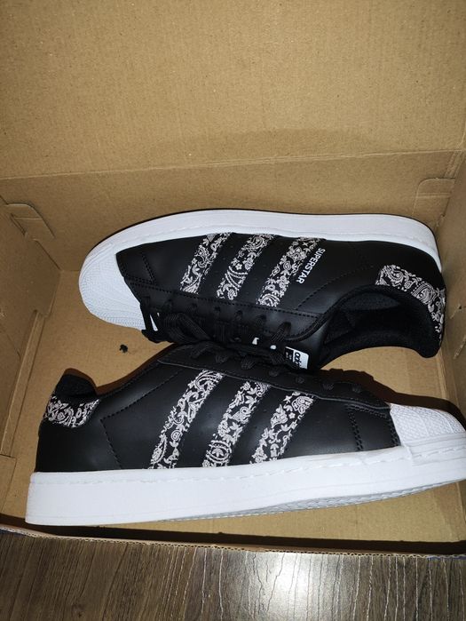 Маратонки Adidas, 40 номер