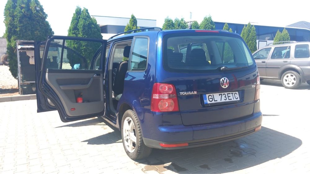 Vand urgent vw touran an 2009 motor 1.9