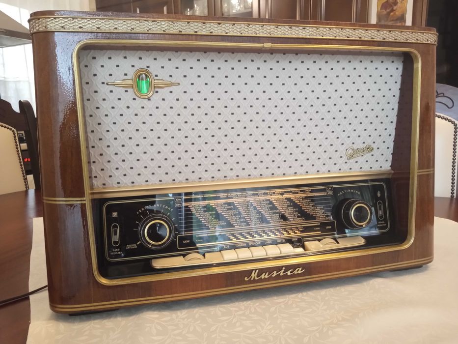 Radio vechi pe lampi reparat / restaurat