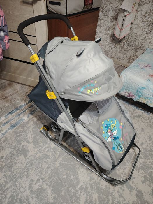 Продам санки детские