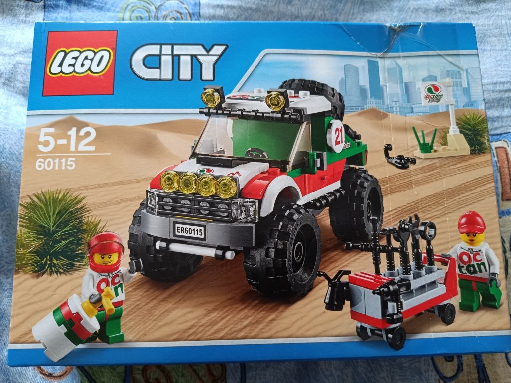 Vând Lego City,sigilat