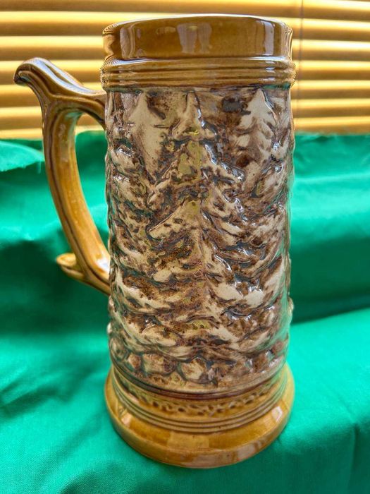 Голяма порцеланова халба за колекция и за подарък