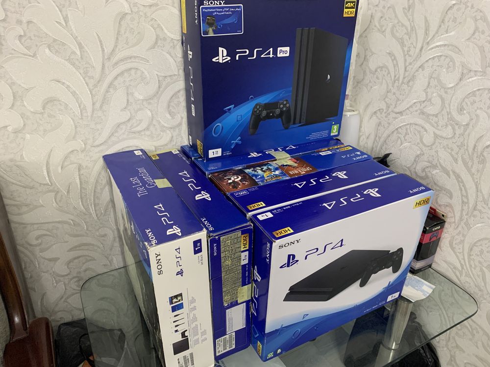 Рс4 слим 1TB HDR с играми 12-17 и один джестика оригинал
