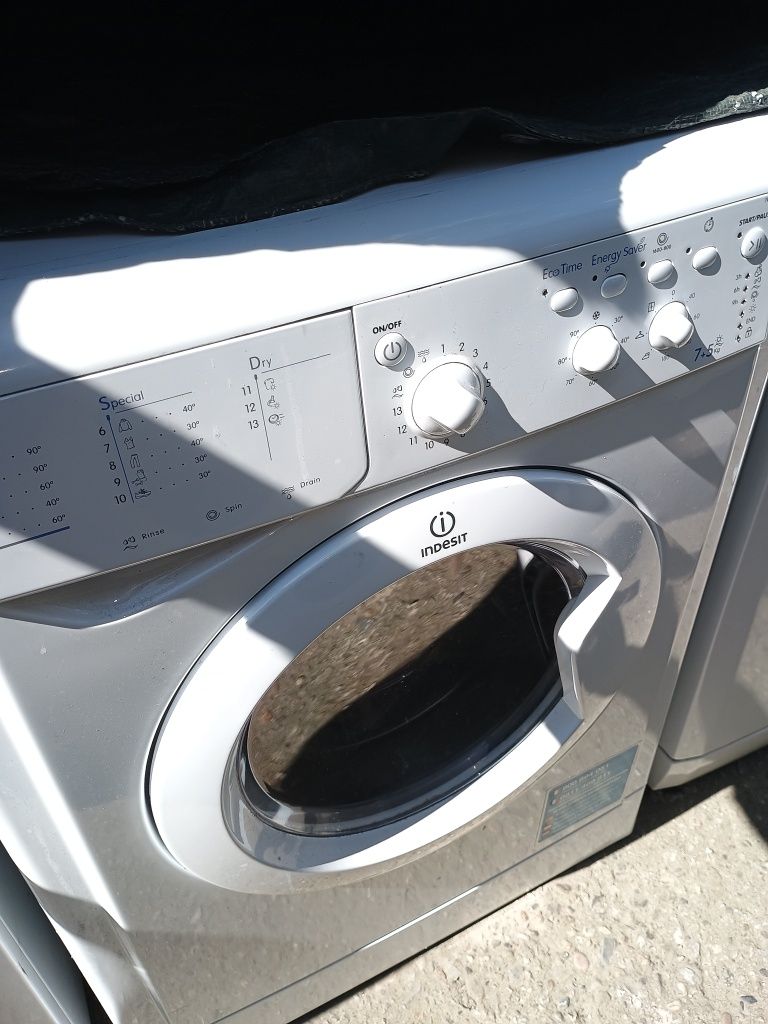 Mașină de spălat rufe iNDESIT59/85w
