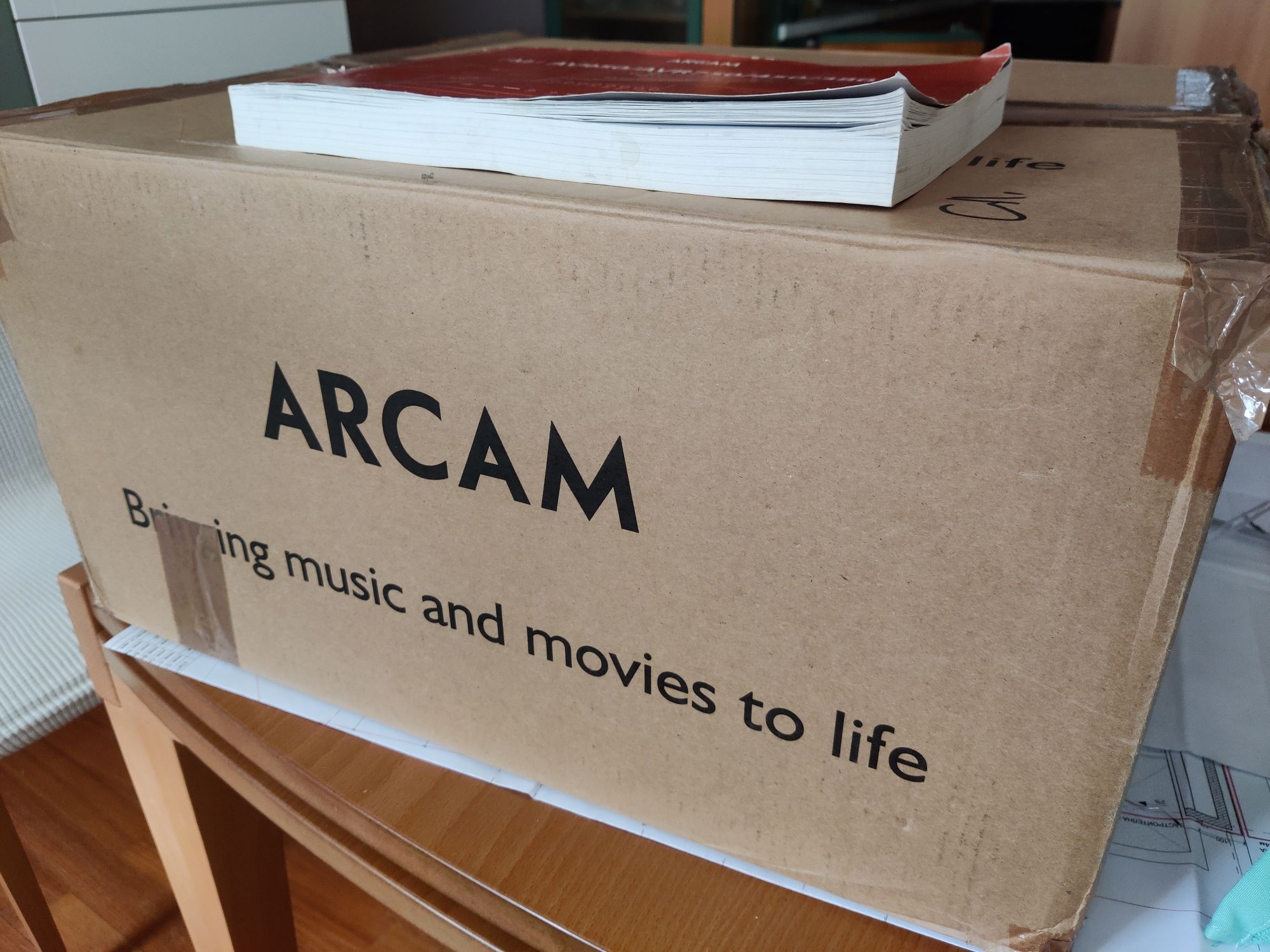 Arcam FMJ AVR380 4K Ресийвър