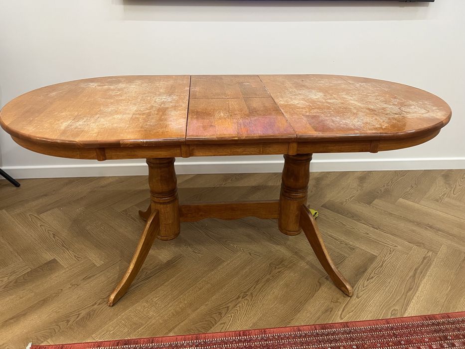 Деревянный стол из дуба