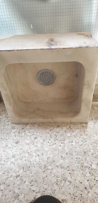 Мраморна мивка масивна