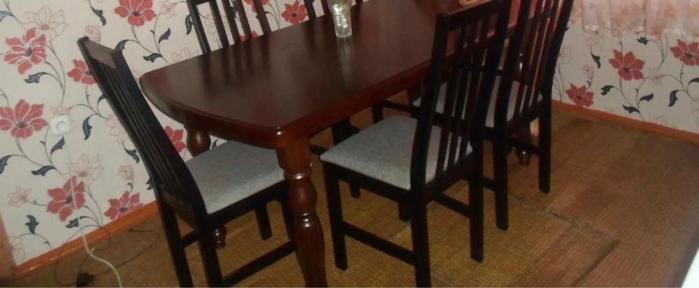 Продам стол, без стульев