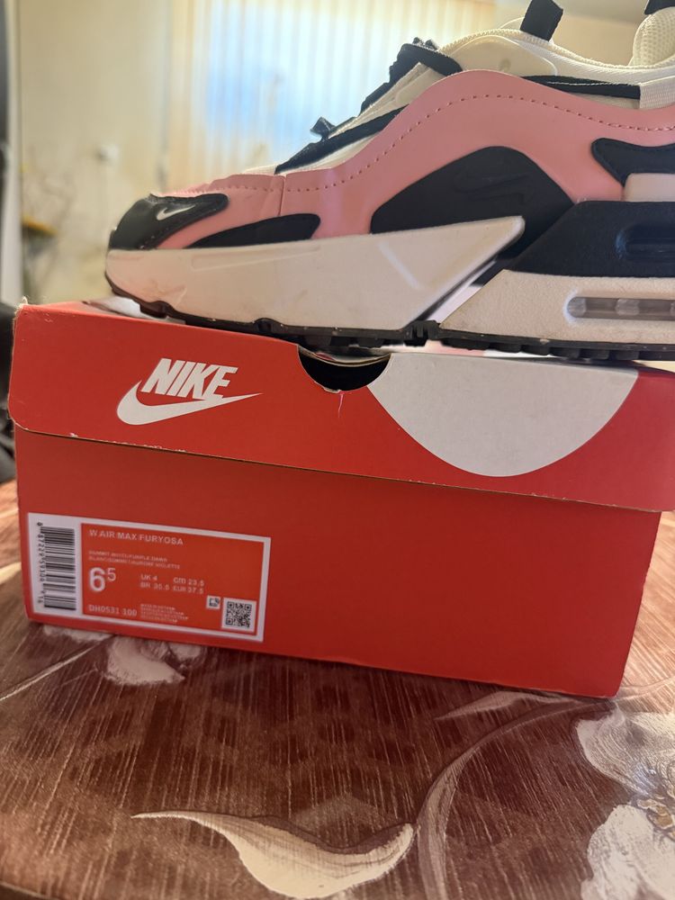 Nike Furyosaaaaa