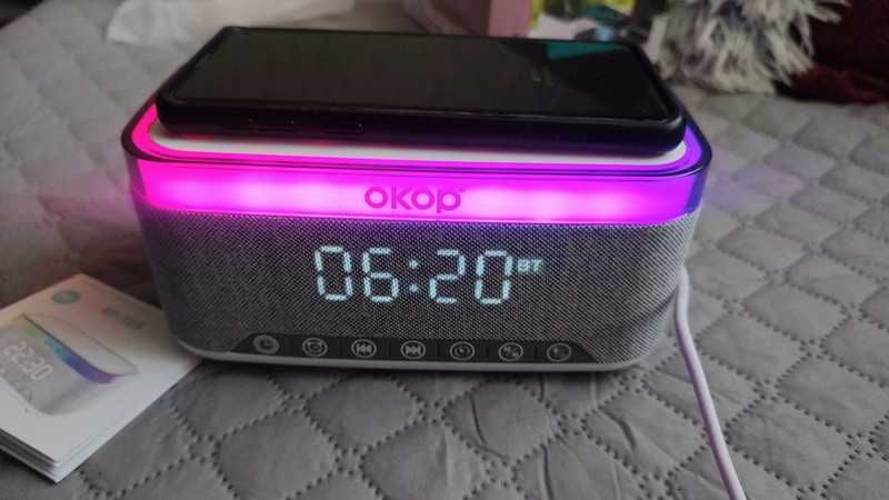 Boxa cu  Bluetooth ,Lamap RGB , încarcare wireless,,orga de lumini,etc