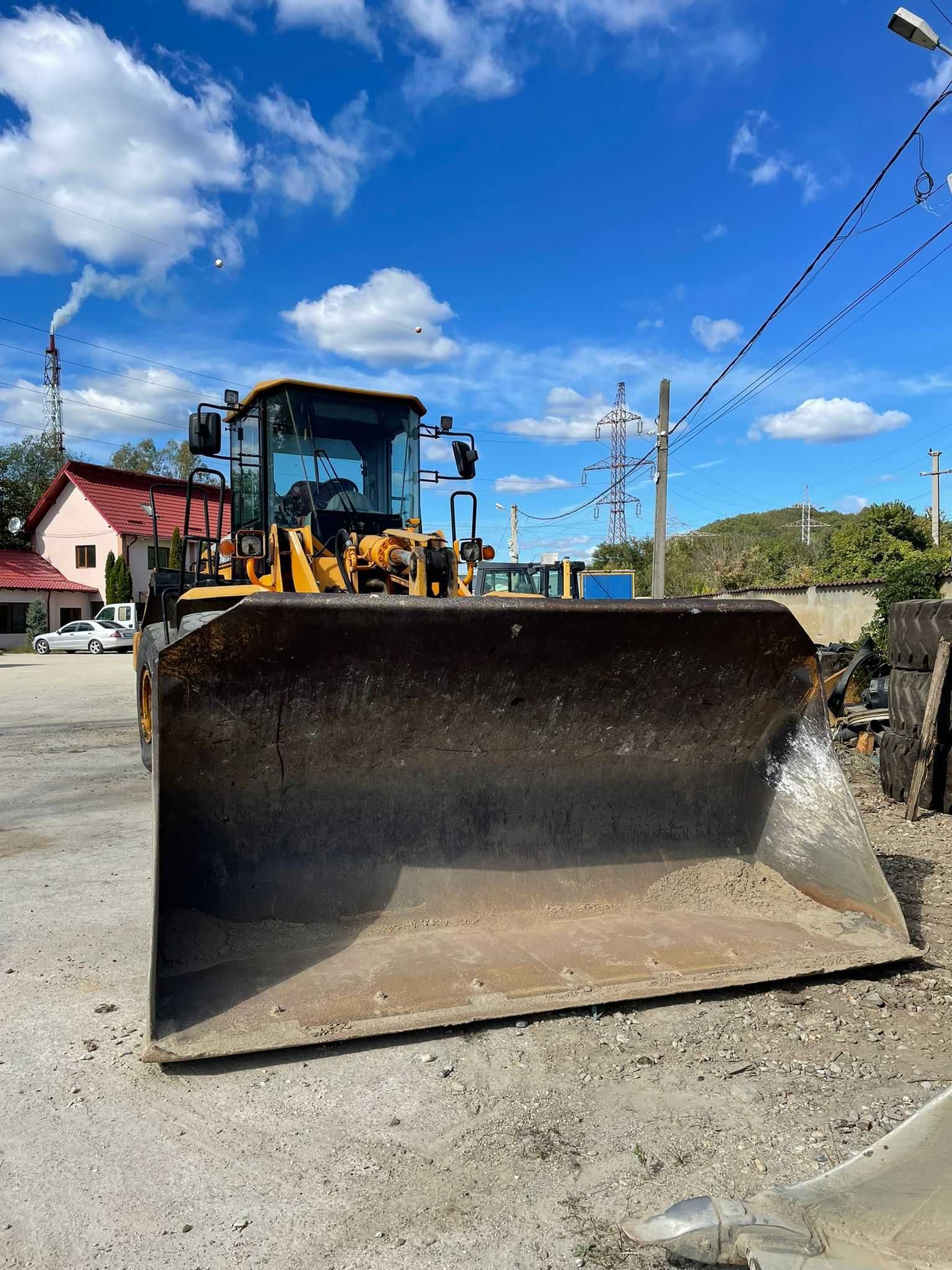 Încărcător frontal vola Hyundai HL 760 de vanzare