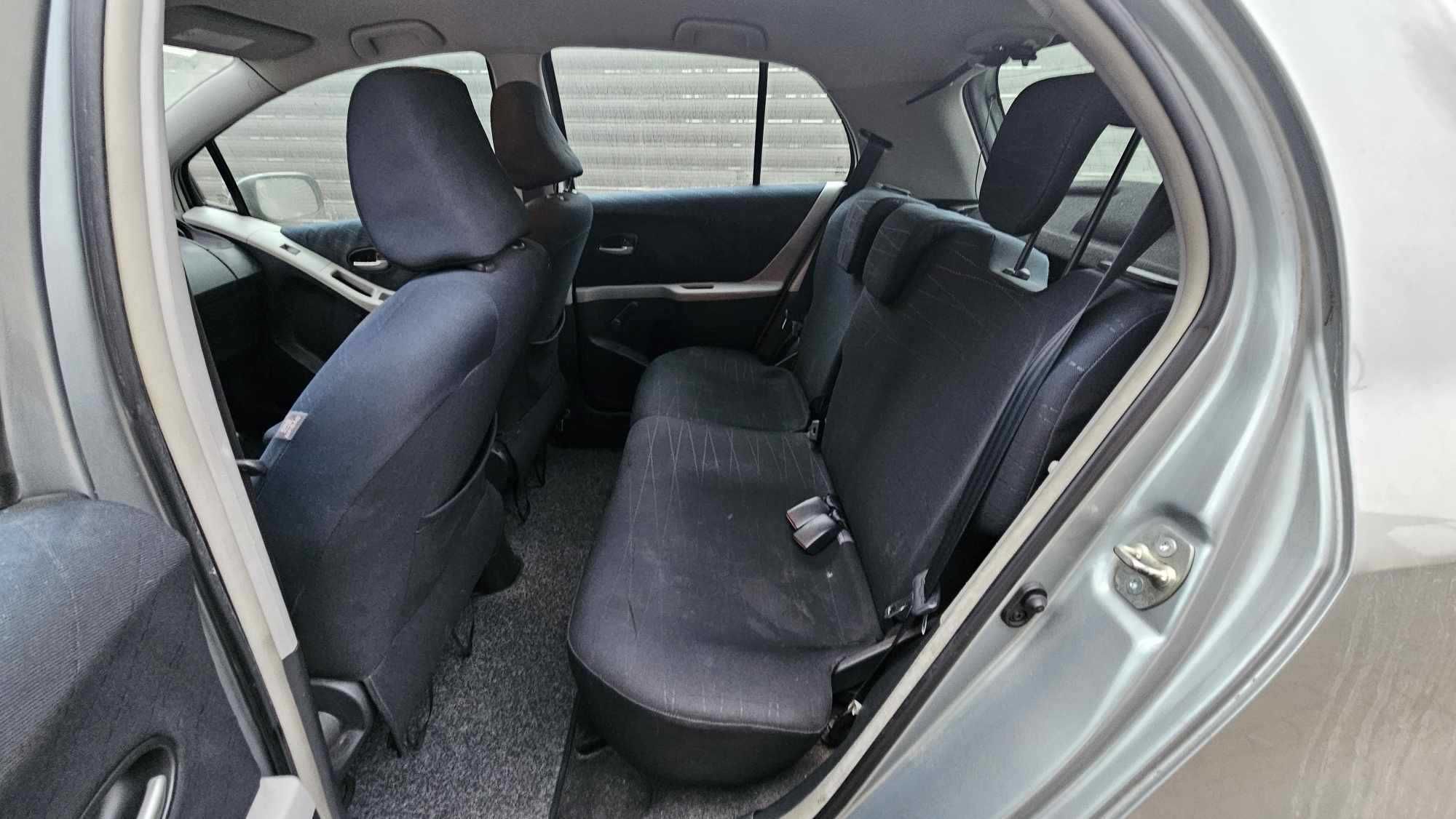 Toyota YARIS cu Cutie AUTOMATA