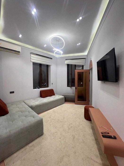 Aeraport hududida kvartira zudlik bilan sotiladi!