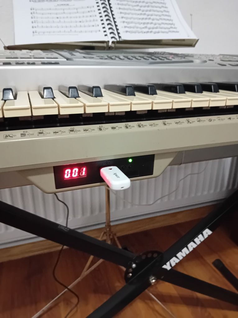 Yamaha PSR 2000 cu emulator