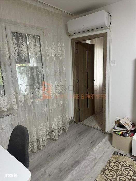Apartament 2 camere cf 2 semidecomandat zona Micro 14