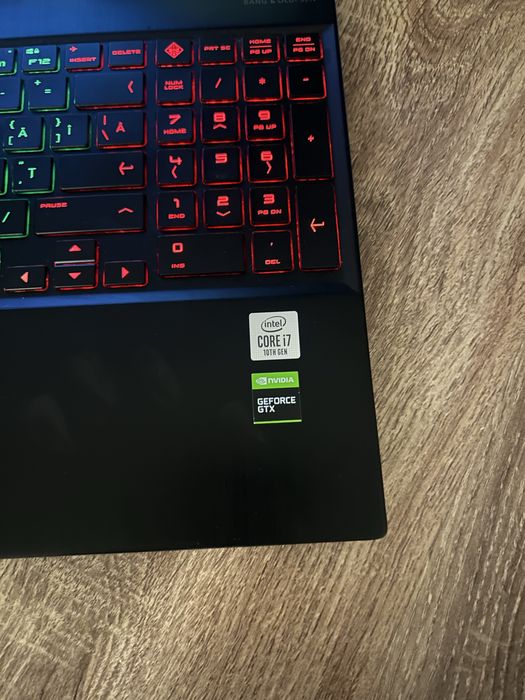 Laptop Omen intel core i7 gen 10 NVIDIA GeForce GTX 1660 Ti 144Hz