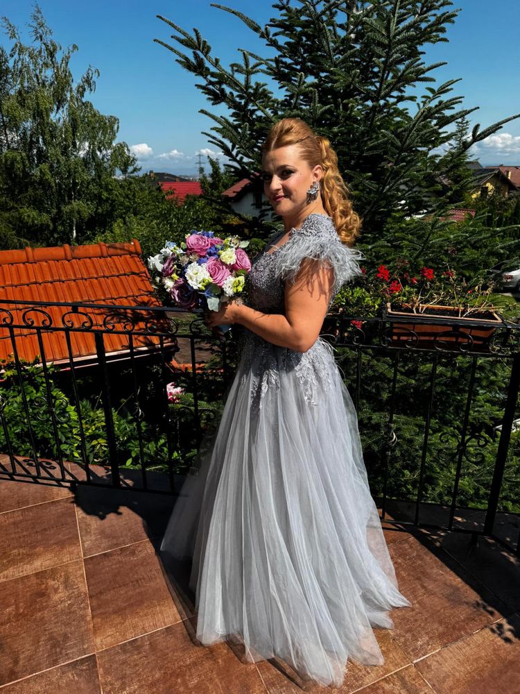 Rochie nasa, potrivita pentru marimea 38, pret 700 lei