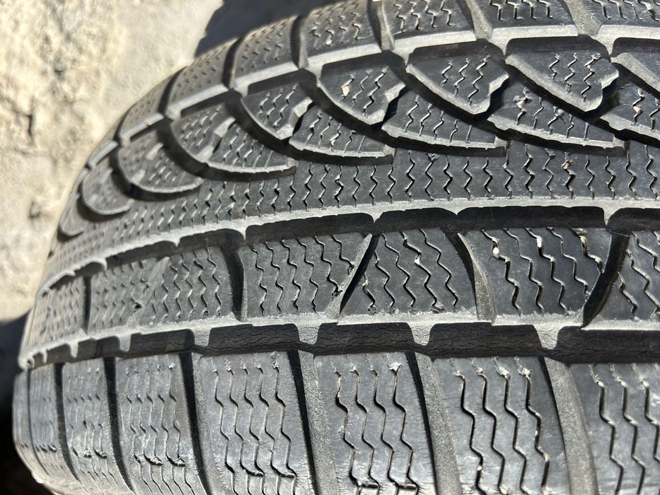 2 зимни гуми 225 55 16 snow master