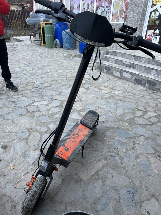 Vand trotineta electrica