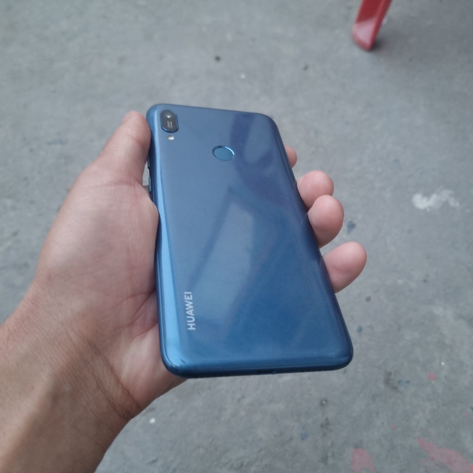 Huawei y6 sotiladi