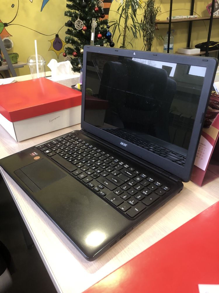 Ноутбук Acer Aspire E1-572G