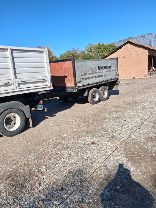 De vanzare remorca auto