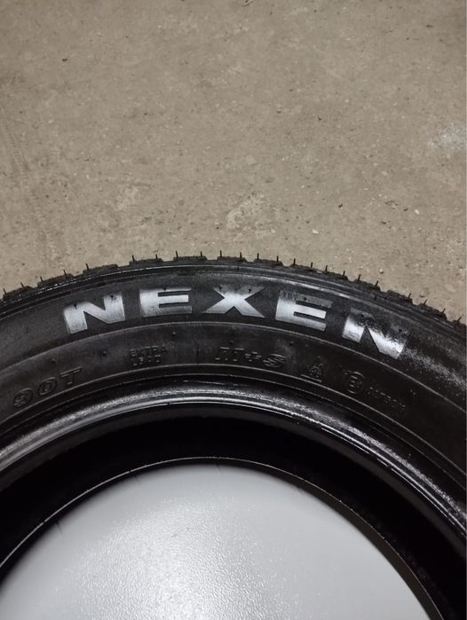 Продаю комплект зимних шин в марки nexen