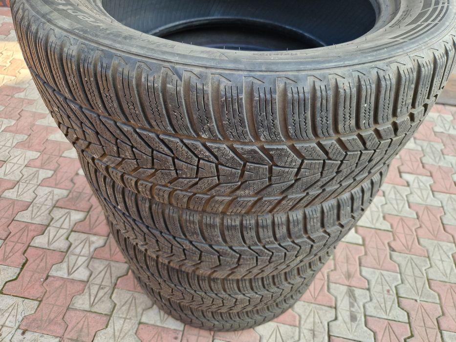 Anvelope Iarnă Hankook 235 55 18