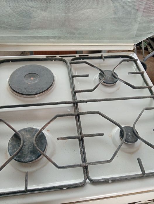 Продам Газовую плиту
