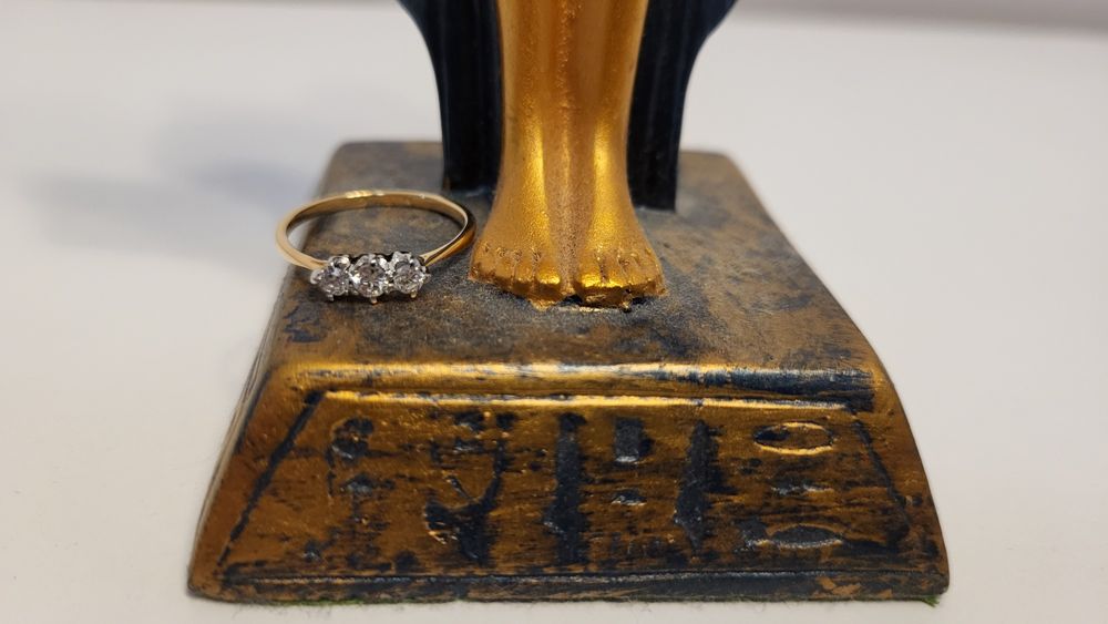 Inel aur, 3 diamante naturale, 18k