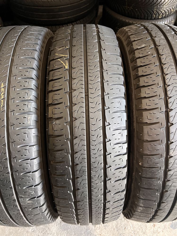4 anvelope vara 215/75/16 C , Michelin , 6-7 mm