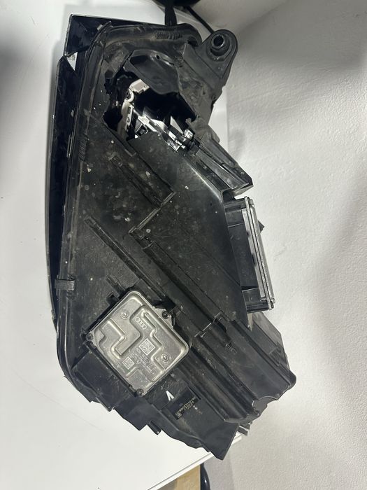 Десен фар Audi Q5 2017 - 2020 FULL LED + стъкло