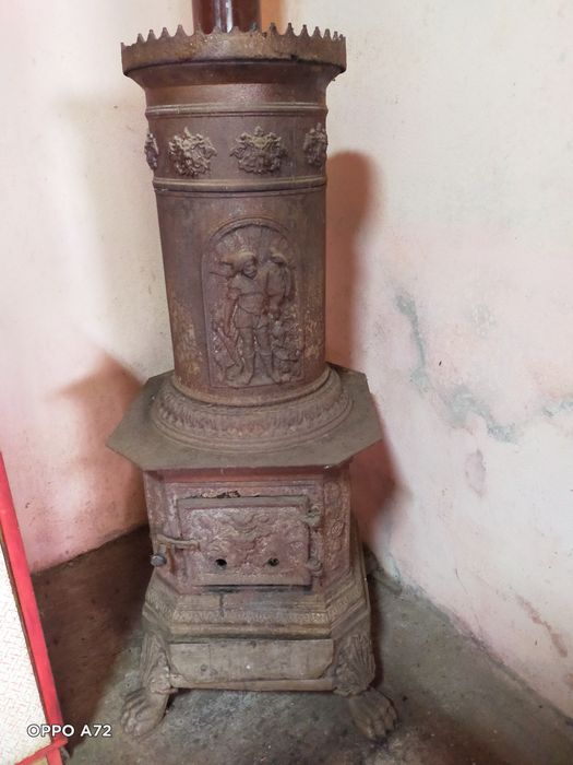 Soba din fonta rustic