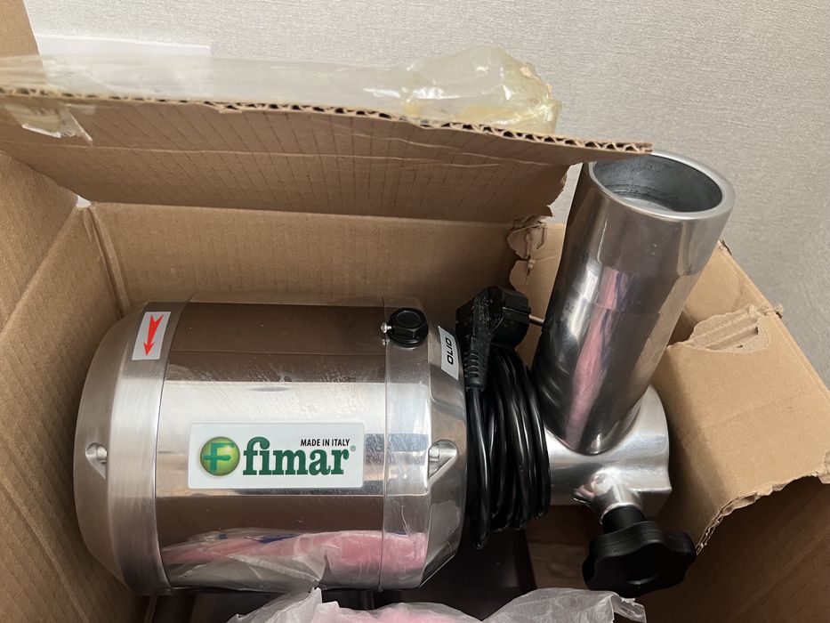 Мини промышленная мясорубка для дома