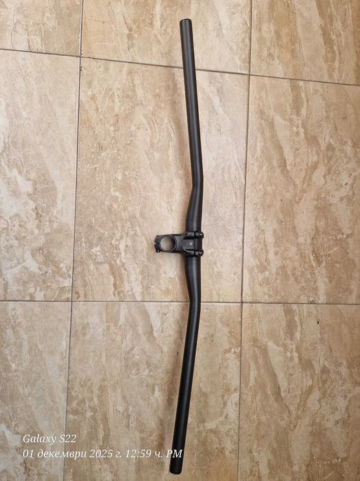 Продавам кормила и лапи от Canyon stoic