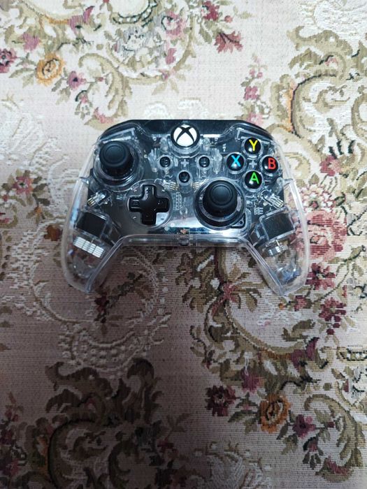 Controller cu fir PDP Afterglow Xbox One stare perfectă.