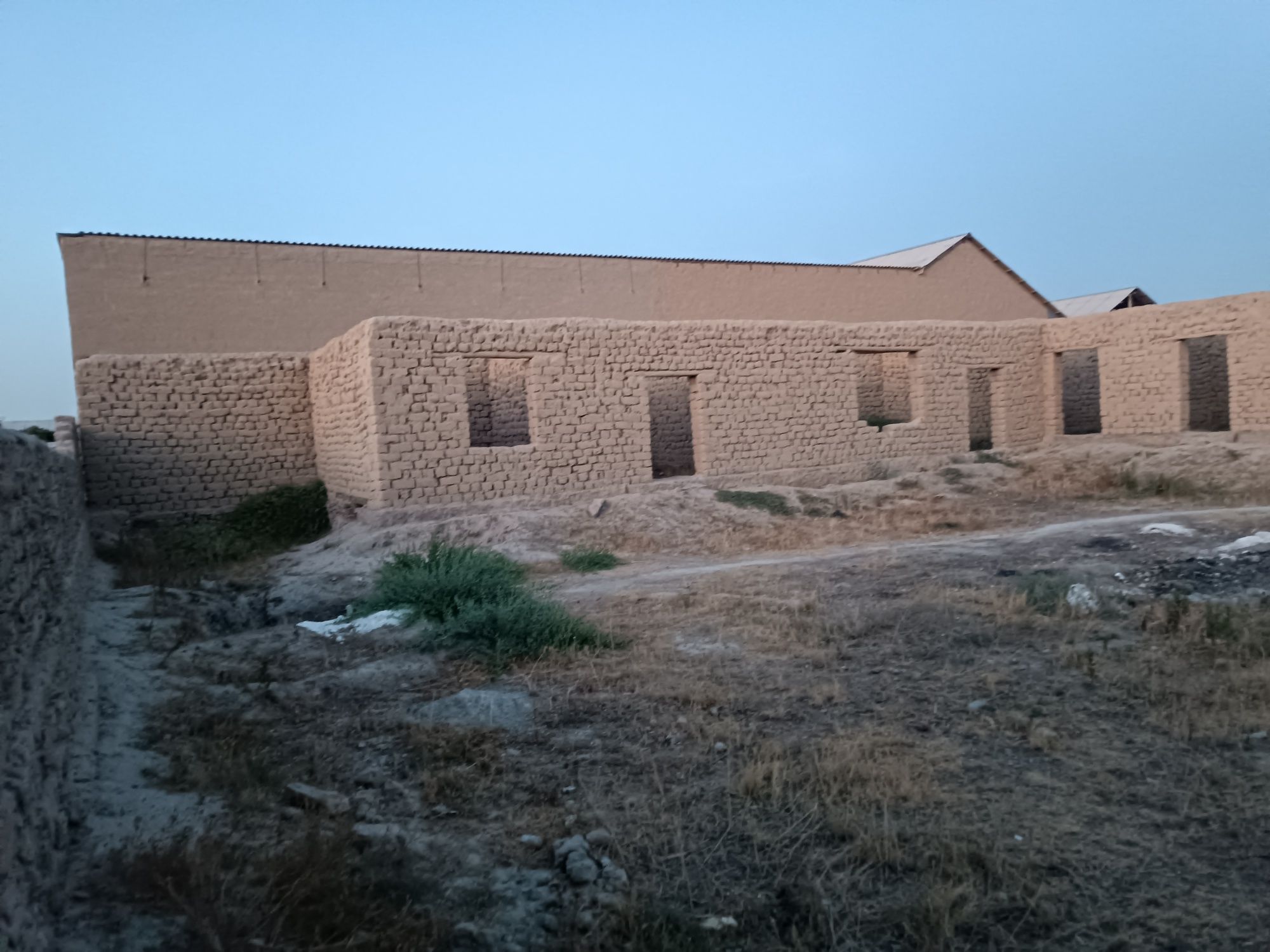 barcha hujjatlari joyida