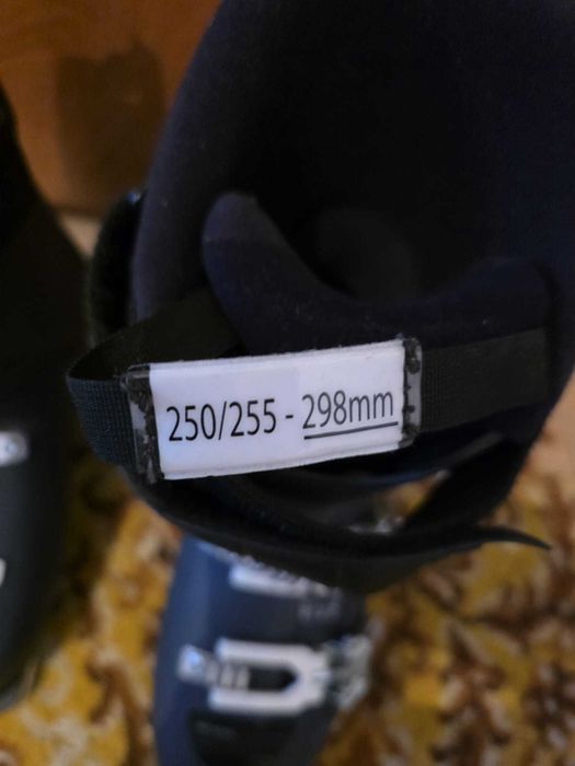 OCAZIE!CLĂPARI FEMEI -mărimea 40-41 ,folosiți o singură dată-450 ron