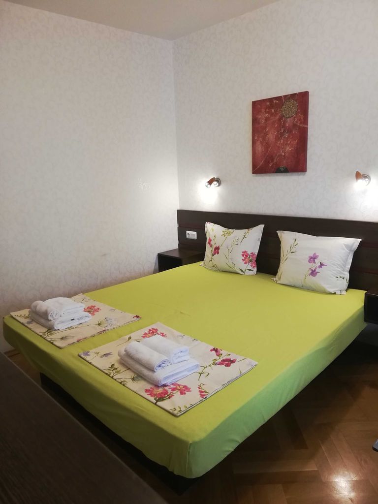 Дава се под наем Етаж от къща в Созопол - 150 кв.м за 147.9 € - Снимка #9