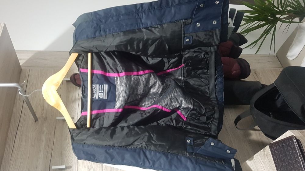 Geaca NEVICA de fata Nouo marimea 11& 12 ani