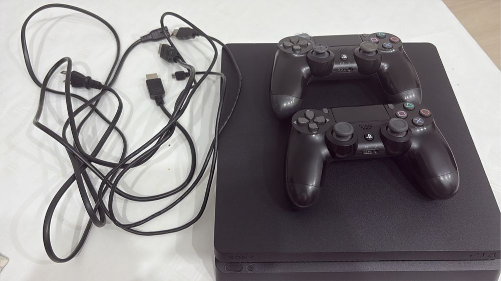 Продам плейстейшн срочно