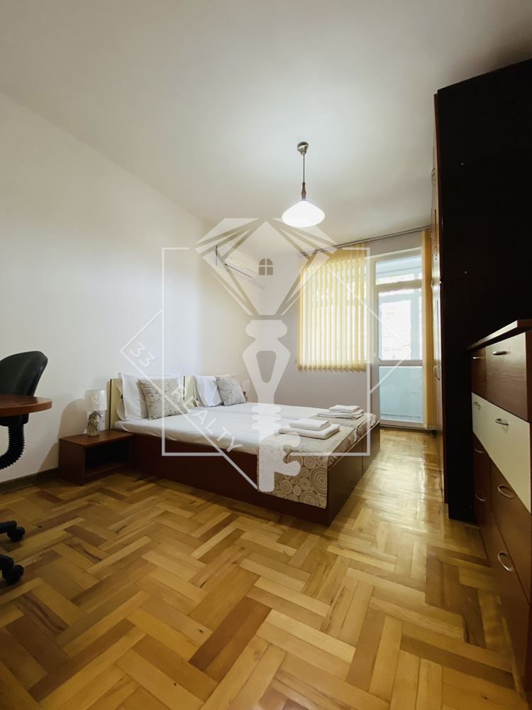 Тристаен апартамент в Каменица 1