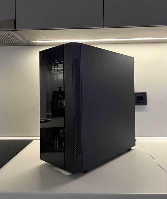 Настолен Компютър / i7-9700F 3.00GHz / GTX 1060 3GB / 16GB RAM