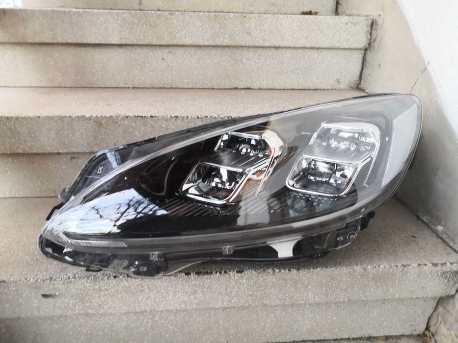 Фар Ford Kuga FULL LED ляв/Фар Форд Куга LED Оригинален.