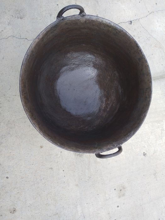 Ceaun din FONTĂ  -  85/90 litri