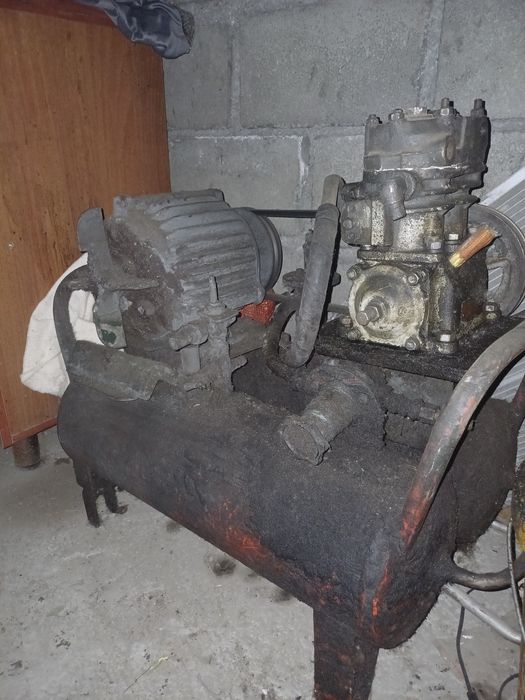 Продам компрессор